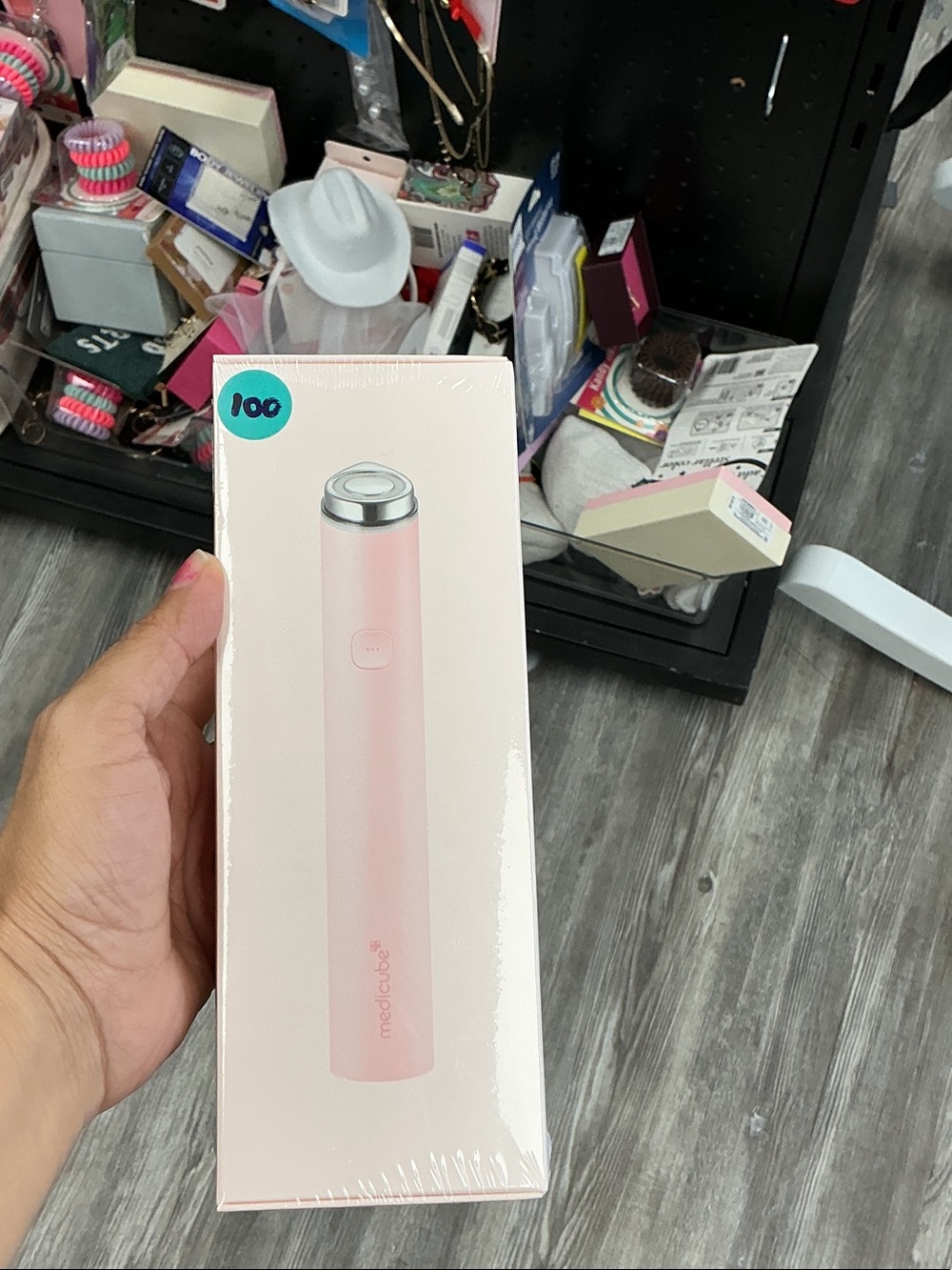 Pink Facial Eye Massager by medicube - Soothing Skin Therapy
